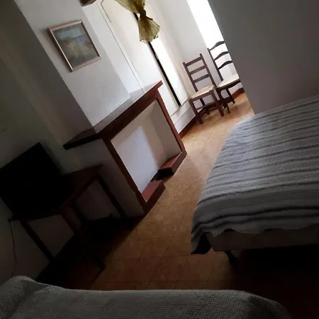 Logis De La Rose Szálloda